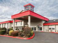 Bridgeway Inn & Suites - Portland Airport