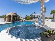 $699 Sale! Luxury Villa W/ Pool, Hot Tub & More! – photo 6