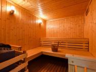 Exquisite Mansion In Cantal With Bubble Bath Sauna And Pool – zdjęcie 3
