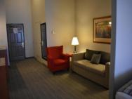 Country Inn & Suites By Radisson, Northwood, Ia