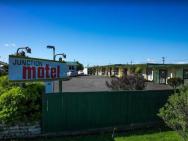 Junction Motel Sanson-truck Motel – photo 7