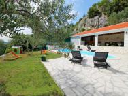 Villa Pasika With Private 31m2 Pool, Summer Kitchen With Bbq, 4 Bedrooms