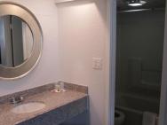 Travel Inn And Suites – photo 2