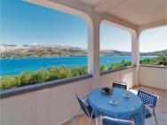Amazing Apartment In Pag With 2 Bedrooms And Wifi
