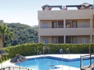 Beautiful Apartment In Mijas Costa With 2 Bedrooms, Wifi And Outdoor Swimming Pool
