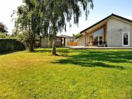 8 Person Holiday Home In B Rkop – zdjęcie 4
