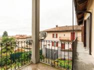 Striking Holiday Home In Albugnano With Terrace – zdjęcie 3