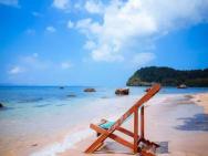Koh Jum Coral Bay Resort