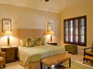 Imagine Renting A Luxury Beachfront Holiday Villa, Cabo San Lucas Villa 1015