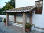 2 Bedrooms House With Terrace At Pinos Del Valle