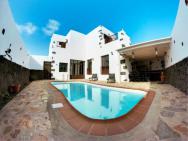 3 Bedrooms House With Private Pool Furnished Terrace And Wifi At Tinajo 8 Km Away From The Beach