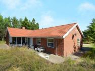 8 Person Holiday Home In Bl Vand