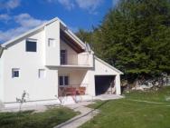 3 Bedrooms Chalet With Enclosed Garden And Wifi At Herceg Novi 2 Km Away From The Slopes