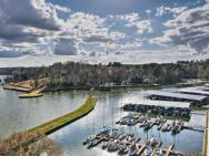 Lakefront Home Marina And Sports Court Access!
