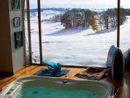 Exquisite Mansion In Cantal With Bubble Bath Sauna And Pool – zdjęcie 4