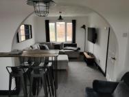Riverside Park Penthouse Apartment In St Neots