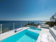 Seafront Villa With Private Pool – photo 2