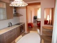 Large&cozy Vacation Apartment 200m From Beach – zdjęcie 1