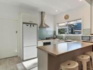 Modern Cottage In The Heart Of Huskisson