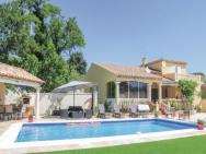 Nice Home In Les Angles With 4 Bedrooms, Internet And Outdoor Swimming Pool