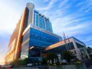 Platinum Hotel & Convention Hall Balikpapan – photo 1