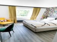 Luxstay Karben - Self-check-in