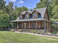 Wrens Nest Cabin On 15 Acres With Hot Tub!