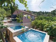 Amazing Home In Supetar With 4 Bedrooms, Wifi And Outdoor Swimming Pool