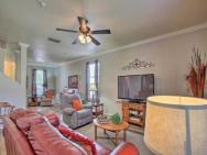 Hill Country Hideaway With Game Room And Patio!