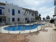 28 Mikonos Playa In Puerto De La Duquesa 2 Bed 2 Bath Apartment Ideally Located To The Beach & Marina – photo 7