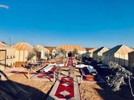 Akabar Luxury Desert Camp – zdjęcie 2