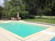 Former Customs House With Large Garden And Private Pool 4 Km From Chinon