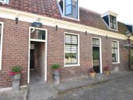 Authentic Fisherman S Cottage In The Centre Of Edam