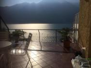 Lago Maggiore- Casa Roccia-ferienwohnung In Pino Sulla Sponda