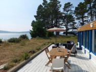 Holiday Home In A Secluded Location Surrounded By The Sea, Hanvec