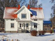 Stunning Home In Mariestad With 4 Bedrooms