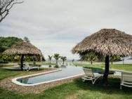Beachfront Oasis With Pool At The Heart Of Venao – photo 6