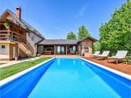 Stunning Home In Nova Diklenica With 4 Bedrooms, Sauna And Wifi