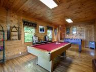 Sunset In The Smokies - Hot Tub And Game Room – photo 3