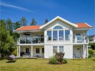 Nice Home In Trngsund With 4 Bedrooms And Wifi