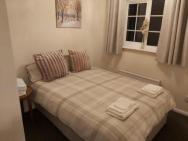 Lovely 4-bedroom Home In Houghton Regis – zdjęcie 5