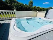 Bellwood Lodge With Hot Tub – photo 4