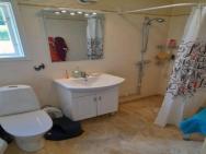 Small Bedroom, Outside Toilet, Shower Kitchen, 120 M From Sandbach – photo 2