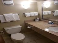 Holiday Inn Express Hotel Pittsburgh-north/harmarville, An Ihg Hotel