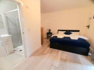 3br 3privateensuite - Close To Station - Parking Upon Request