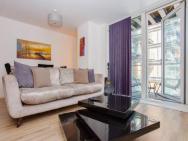 1 Bed In Canary Wharf With Vibrant City Views – zdjęcie 3