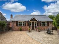 Oak Tree Cottage, Charming, Rural New Forest Home