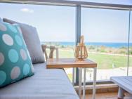 Beach Front 3 Bedroom Apartment With Breathtaking Sea View By Sea N' Rent – zdjęcie 6