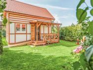 Amazing Home In Ustka-przewloka With 3 Bedrooms And Wifi