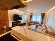 2 Floor Luxury Penthouse · 250m2• Rruga B View – photo 2